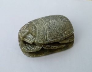 scarabeo-pietra-verde